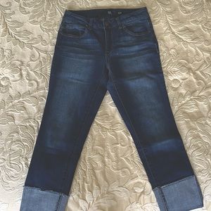 1822 Taylor Women’s Jeans size 6 GREAT condition Like New